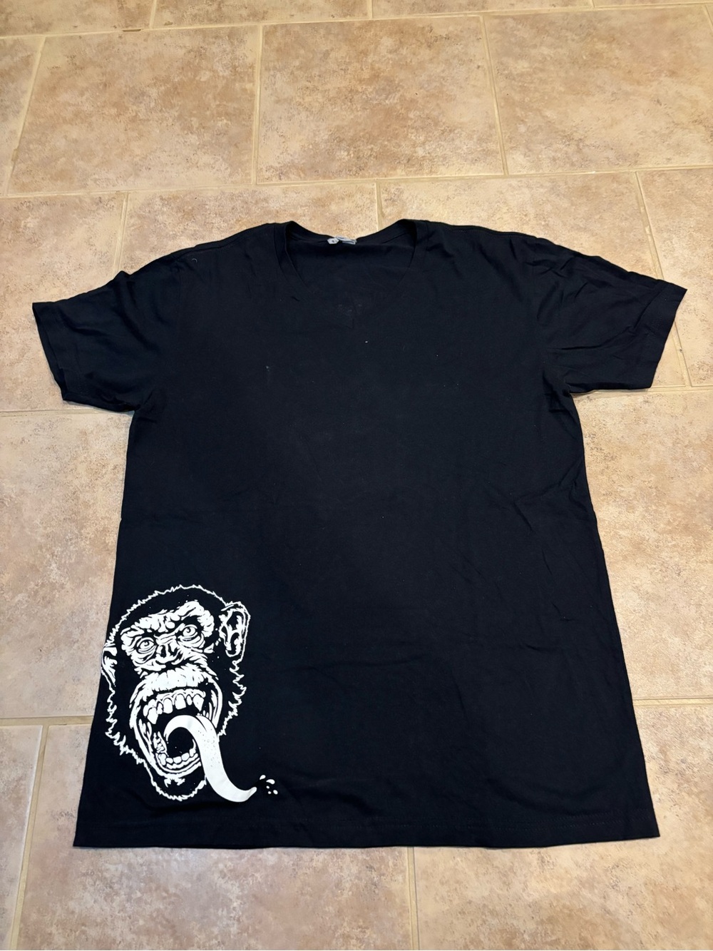 Gas monkey garage side monkey Men’s v-neck t shirt medium
